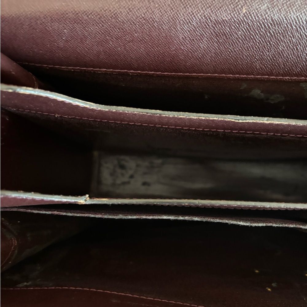 Authentic Louis Vuitton leather taiga briefcase - Picture 11 of 12